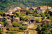 La serra da Lous , minuscoli borghi rurali semiabbandonati noti come gli Aldeias do Xisto i 'villaggi di scisto' il paese di Talasnal.